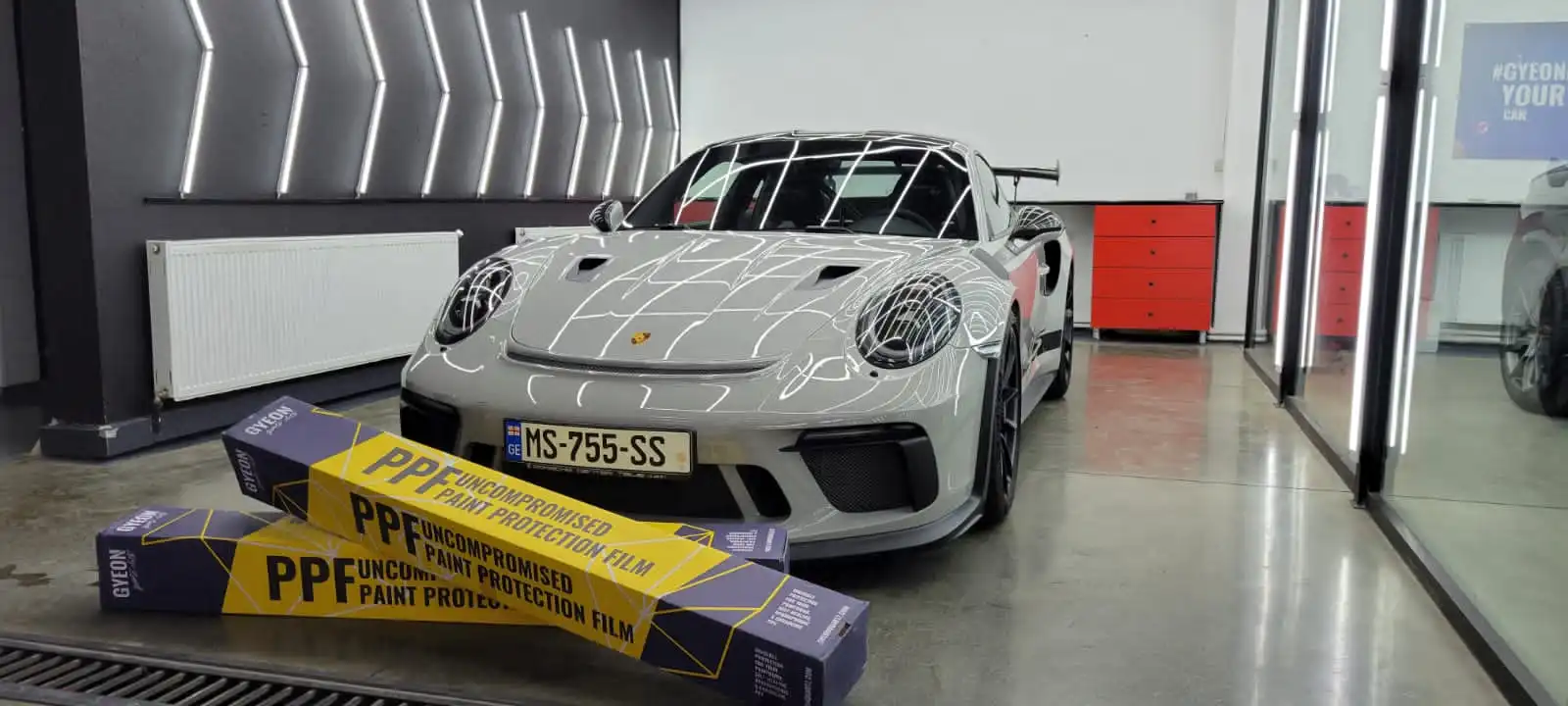 5 Tips to Keep Your Car Shining